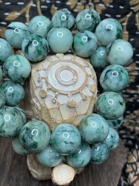 Green (light/dark) Burmese Jade 14mm (one)